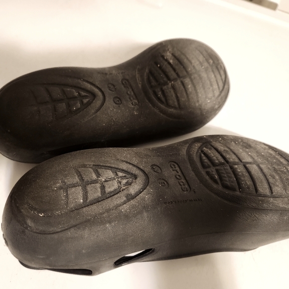 CROCS Flats - Picture 6 of 11